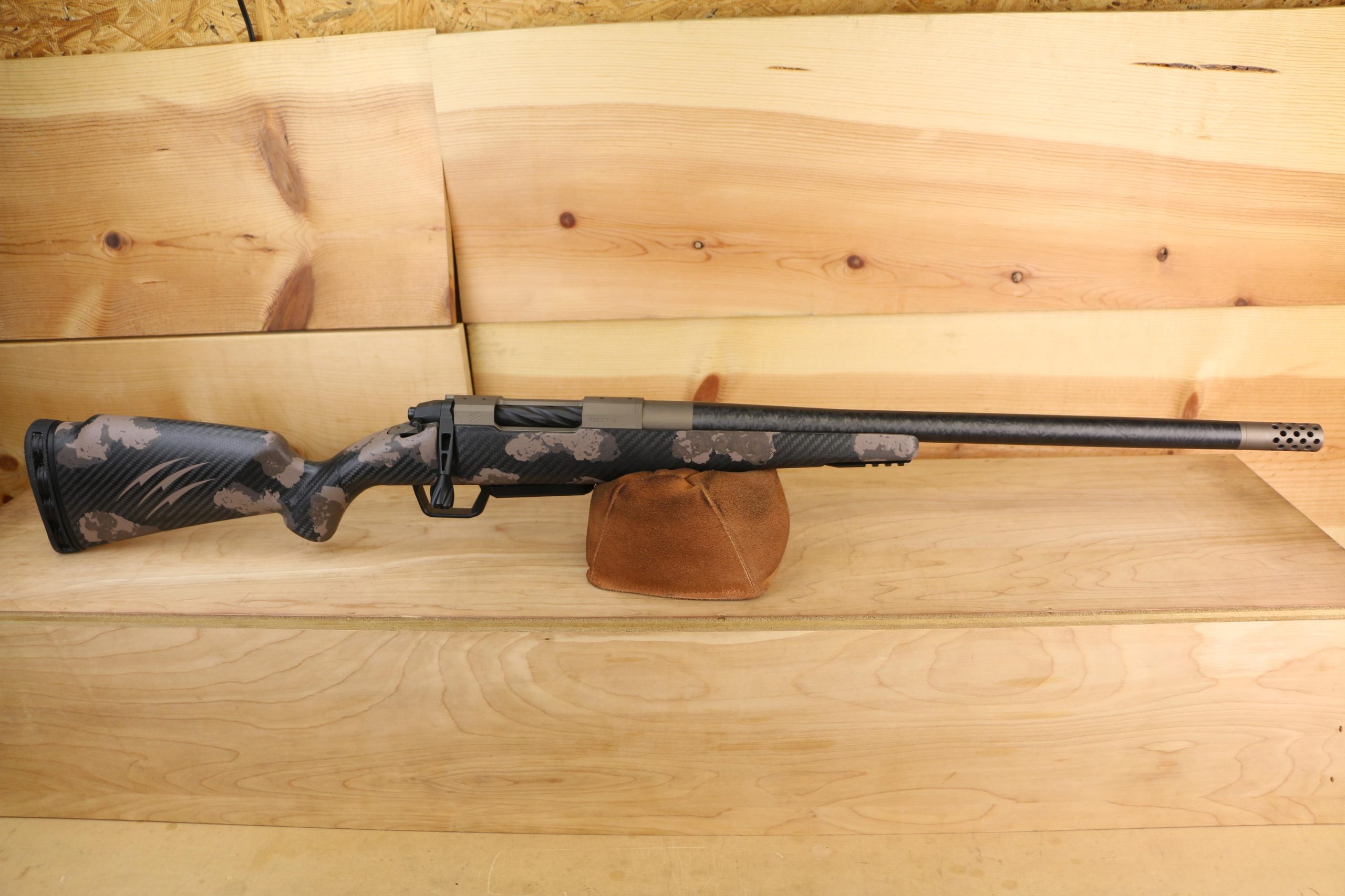 Fierce Carbon Rogue XP Rifle ROGSCX22CM20BRS, 22 Creedmoor, 20", Carbon Bull Barrel, Radial Brake, Smoke Bronze/Sonora Finish